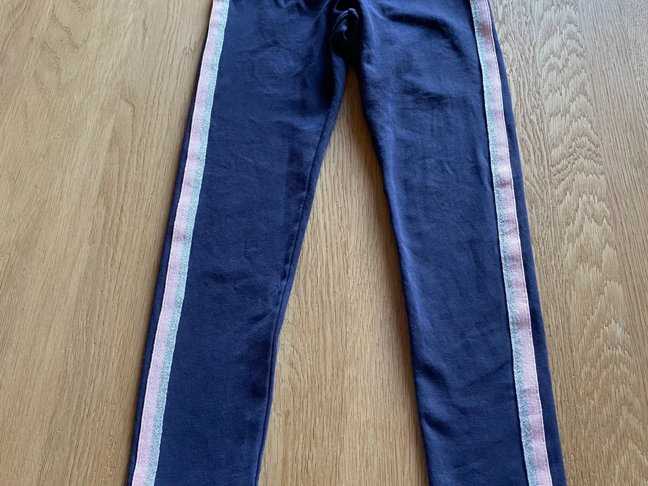 Billede 1 - Hm bukser str 134 