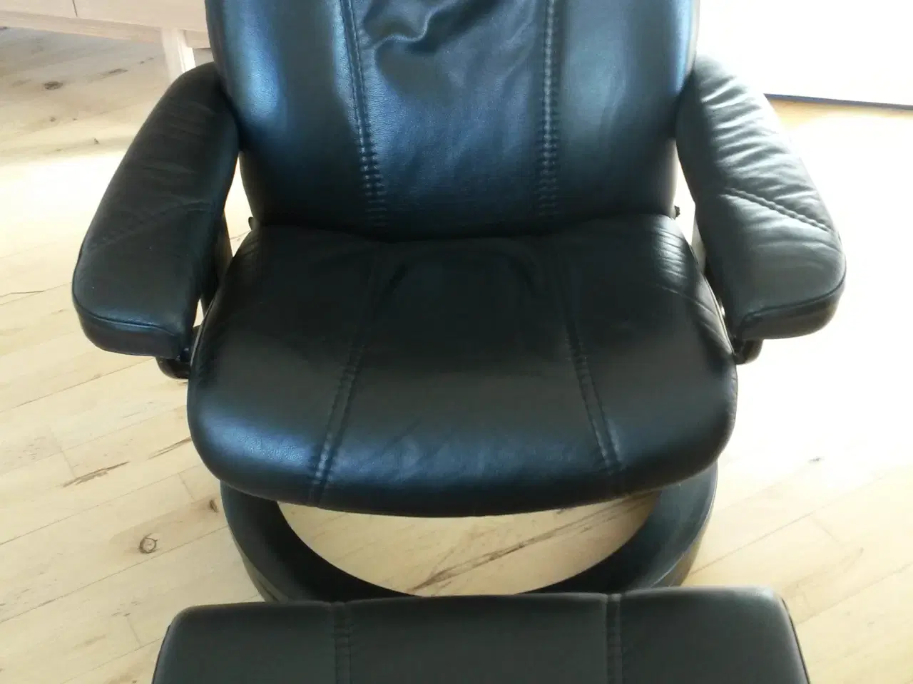 Billede 1 - stressless consul med skammel i str medium