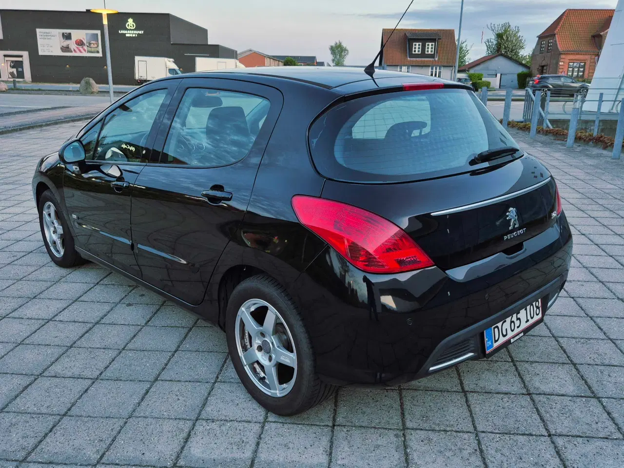 Billede 2 - Peugeot 308 plus pæn og velholdt økonomisk partike