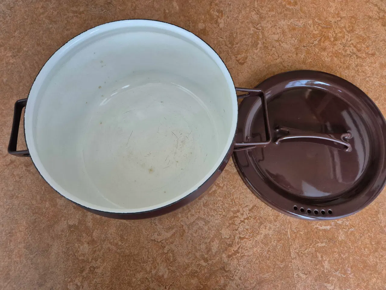 Billede 2 - Arabia emaljeret gryde med låg 