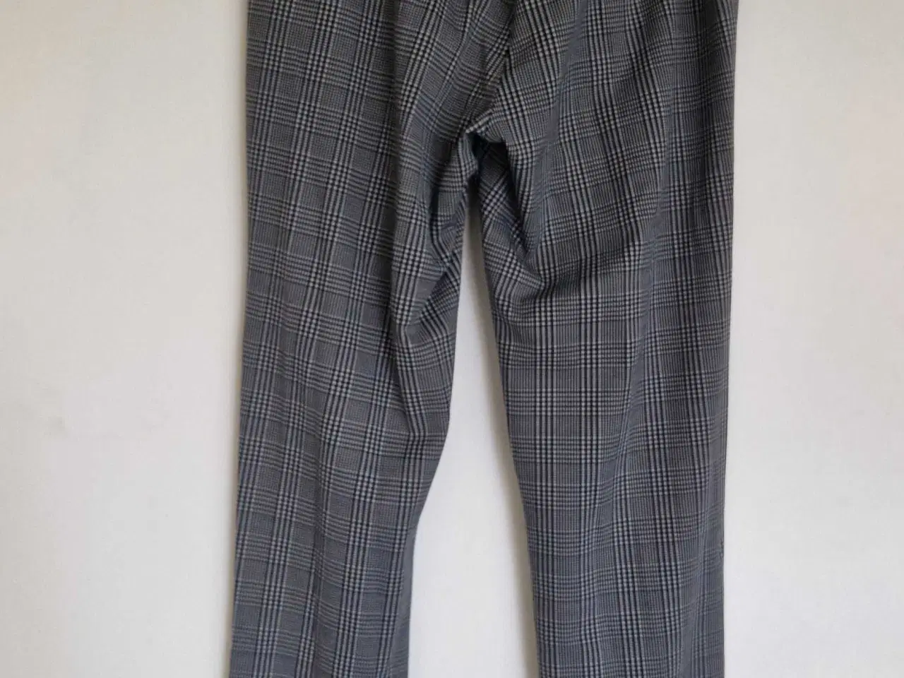 Billede 2 - Bukser med grå tern