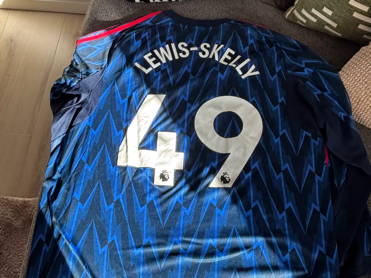 Billede 1 - Lewis-Skelly Trøje (LÆ) 3XL 