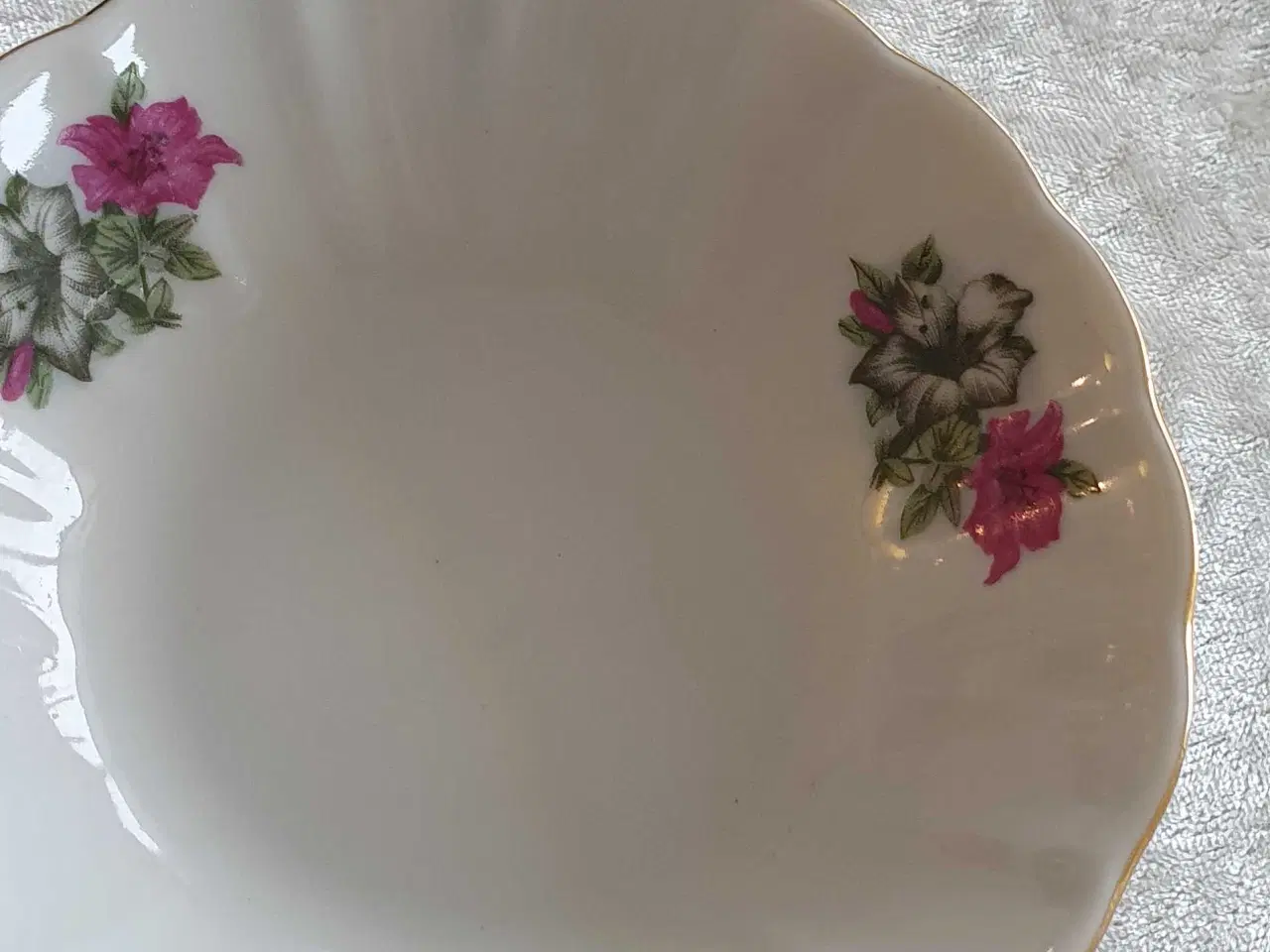 Billede 2 - Fade med guldkant