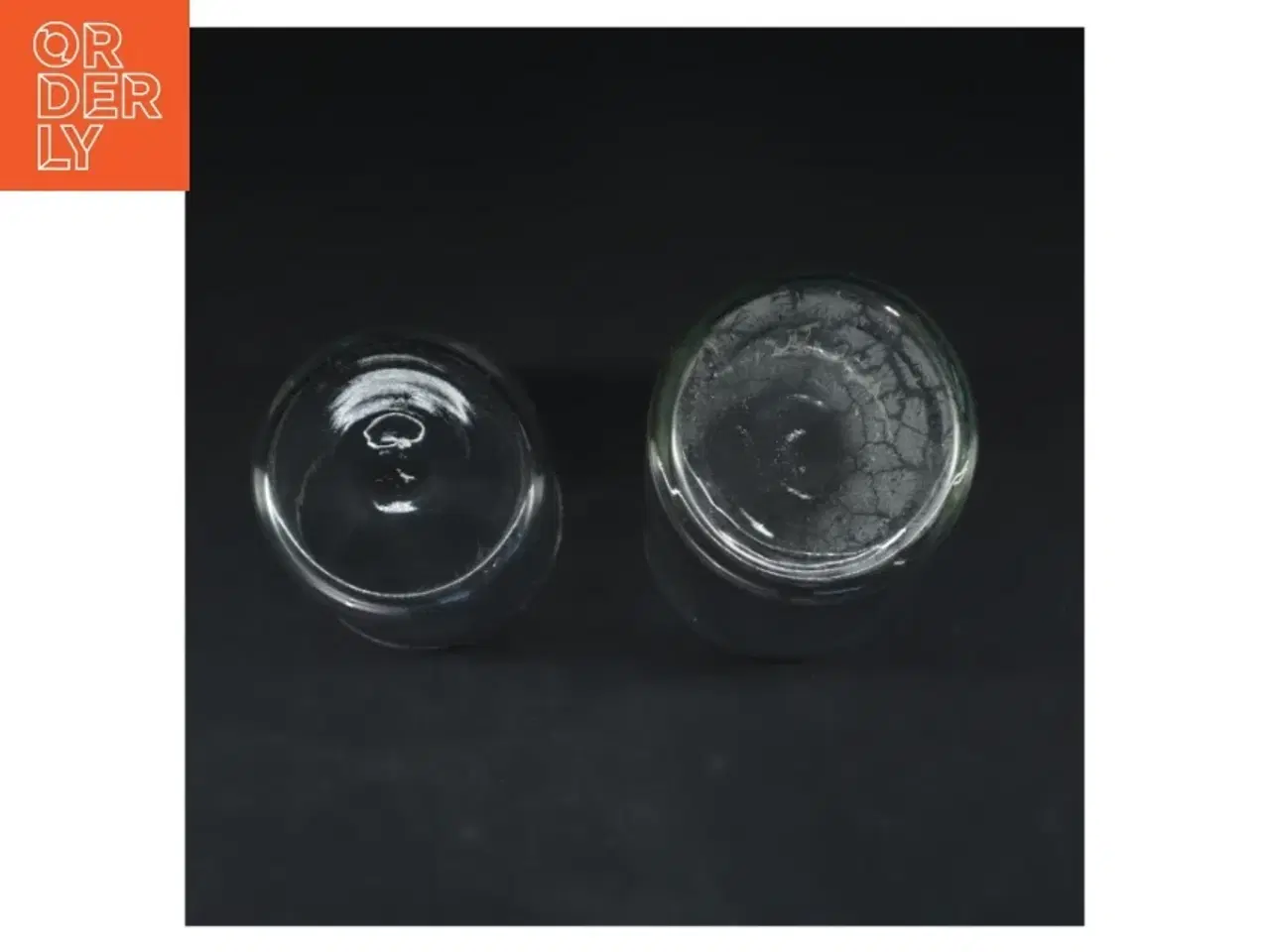 Billede 3 - To cylinderformede glasvaser (str. Ø. 9 cm. længde. 11,5 cm. og. ø. 9 cm. længde. 19,5 cm)