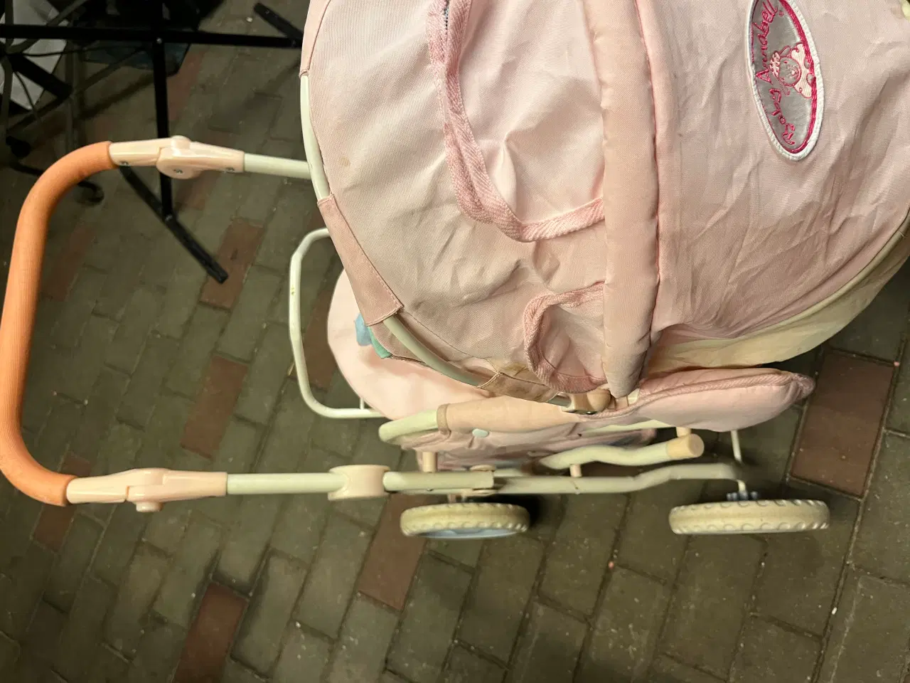 Billede 3 - Dukke vogn + dunke Sælges