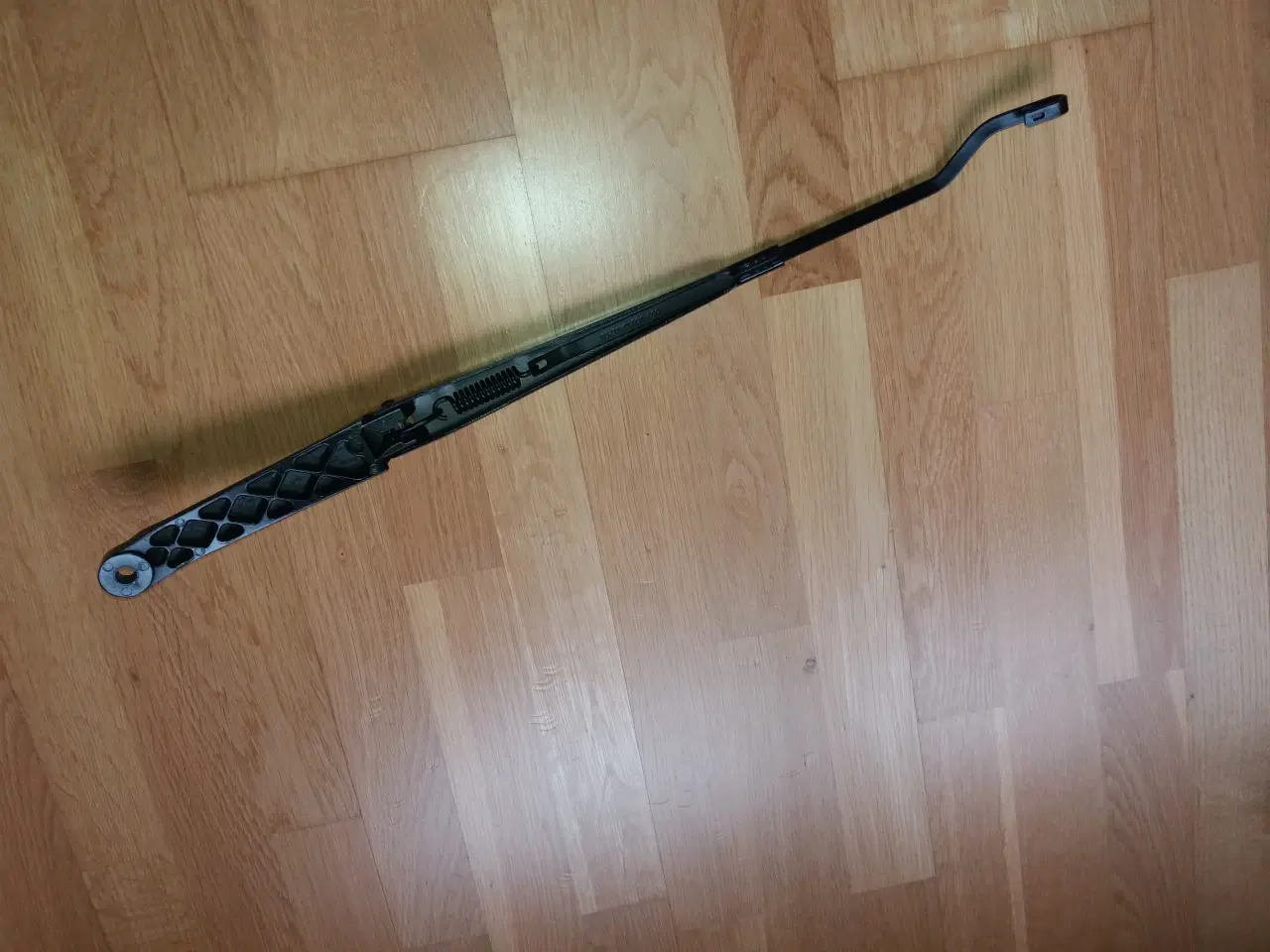 Billede 2 - Viskerarm foran Toyota Avensis