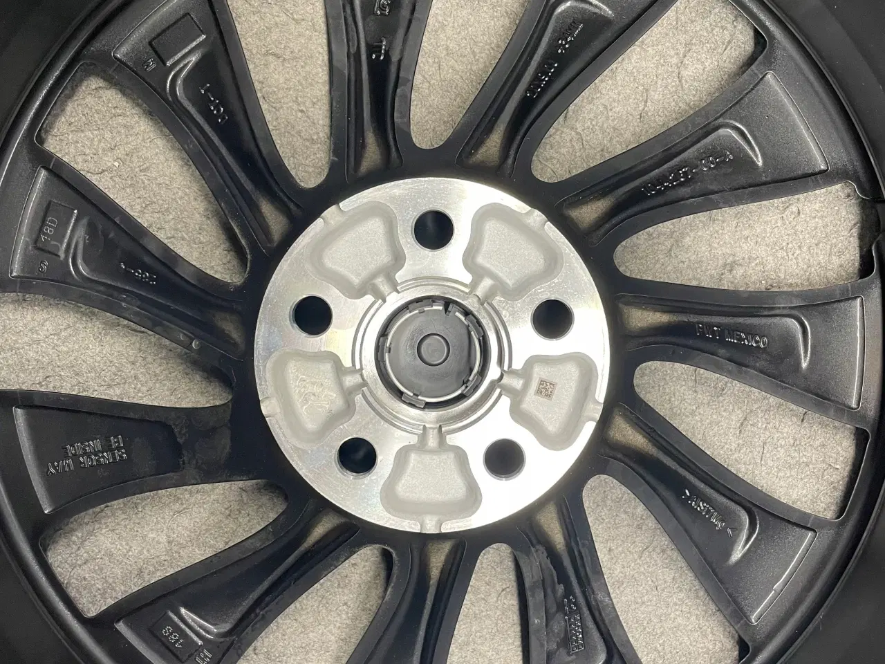 Billede 10 - ALUFÆLGE TESLA MODEL 3 UBERTURBINE 20"