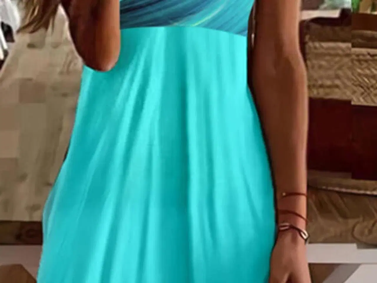 Billede 1 - Sol kjole i sky-Blue. Med wrap i toppen. str: M/L