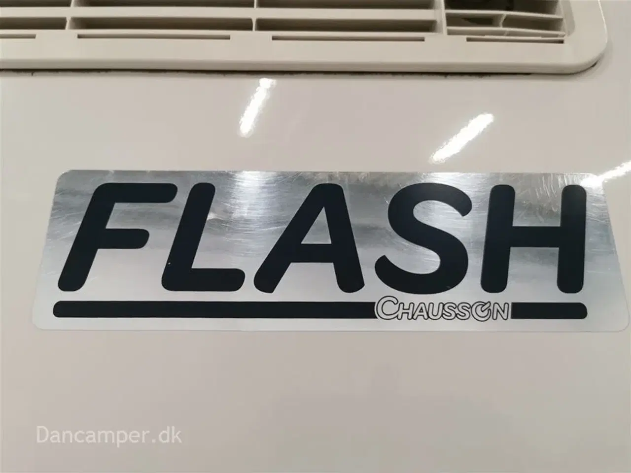 Billede 18 - 2016 - Chausson Flash 515   Anvisningsbil! Ultra kort og handy, 155 HK, 2,3 L motor, Truma monocontrol, Elcykelstativ