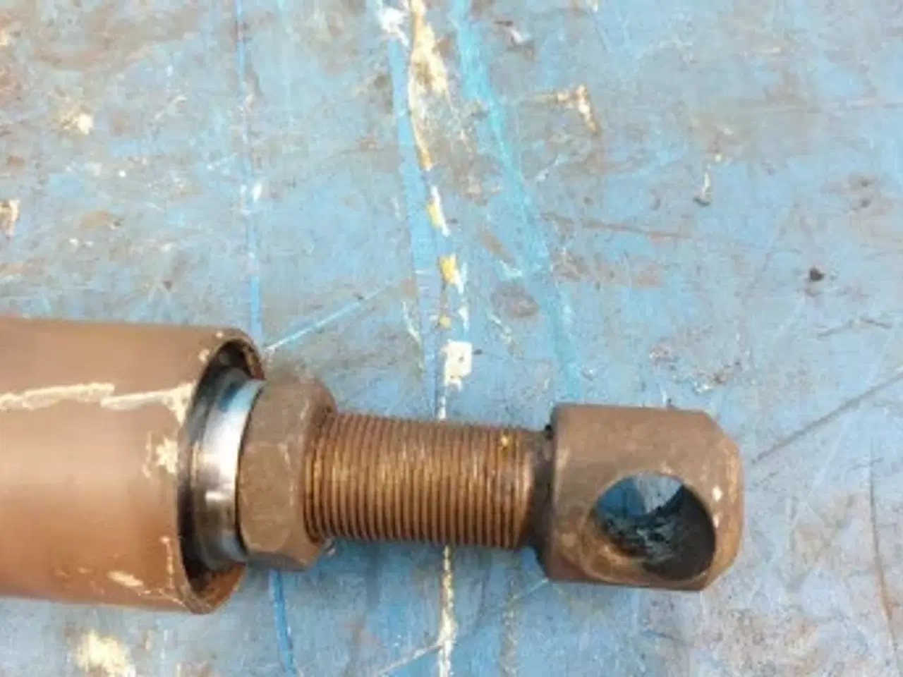 Billede 7 - Dronningborg D9000 20 Fod Powerflow Reel Løftecylinder 45100047