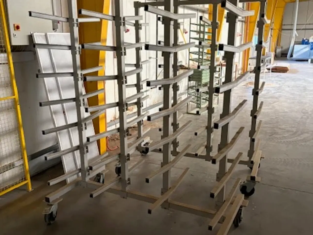 Billede 2 - Dobbelte Lak vogne