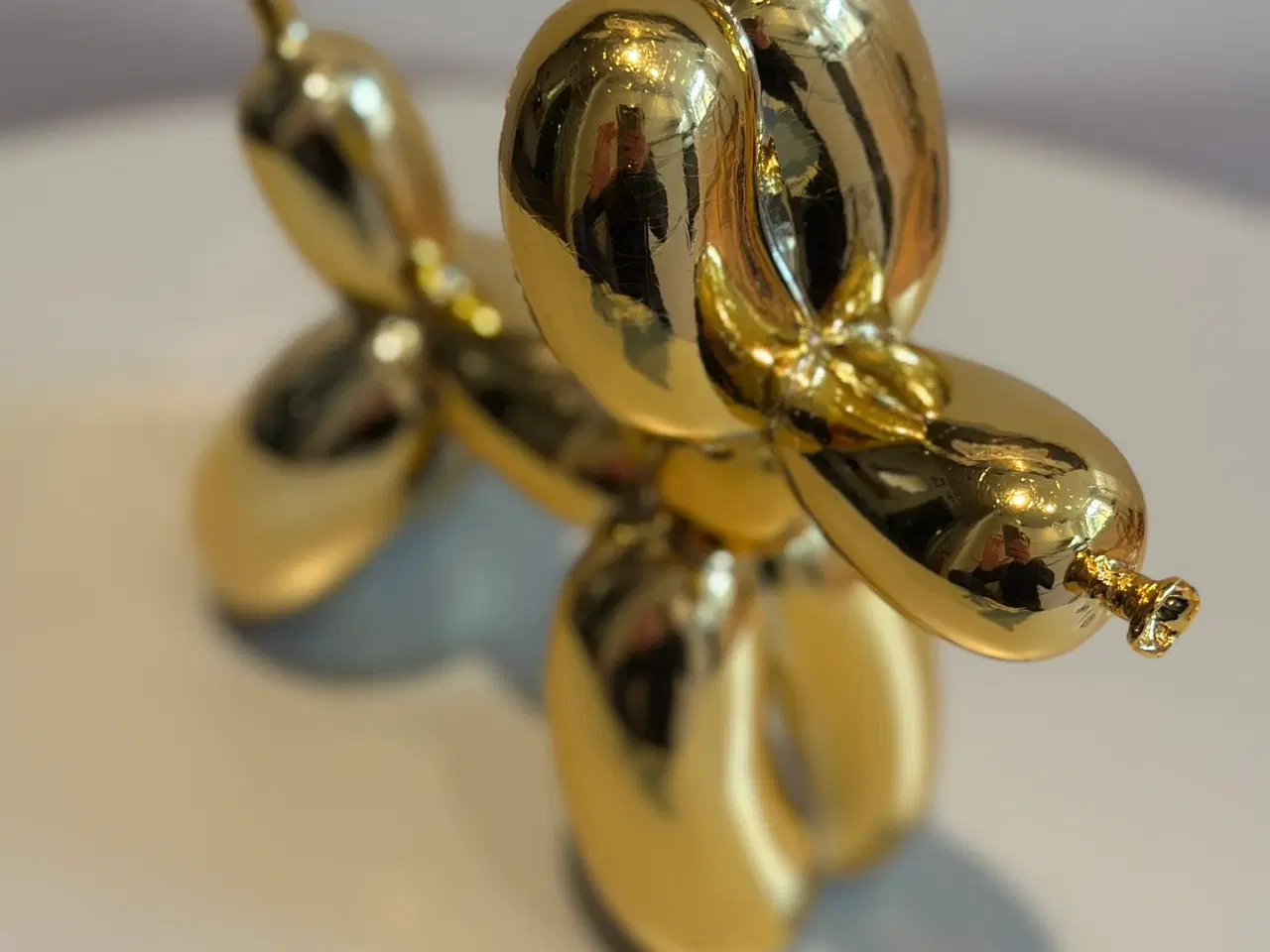 Billede 5 - Ballonhund skulptur i guld – moderne og dekorativ