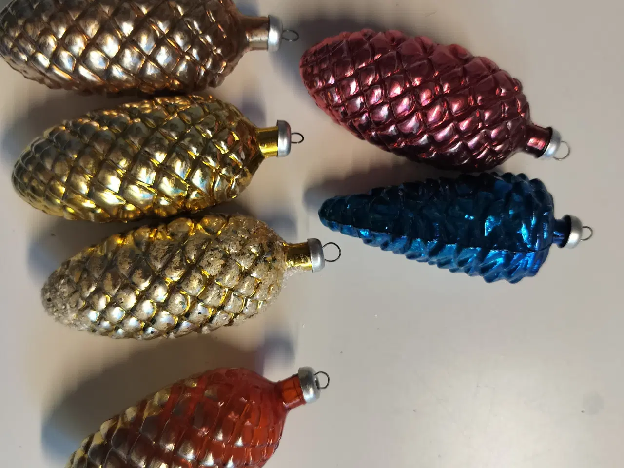 Billede 1 - julepynt gammelt 6 Gamle kogler julekugler i plast