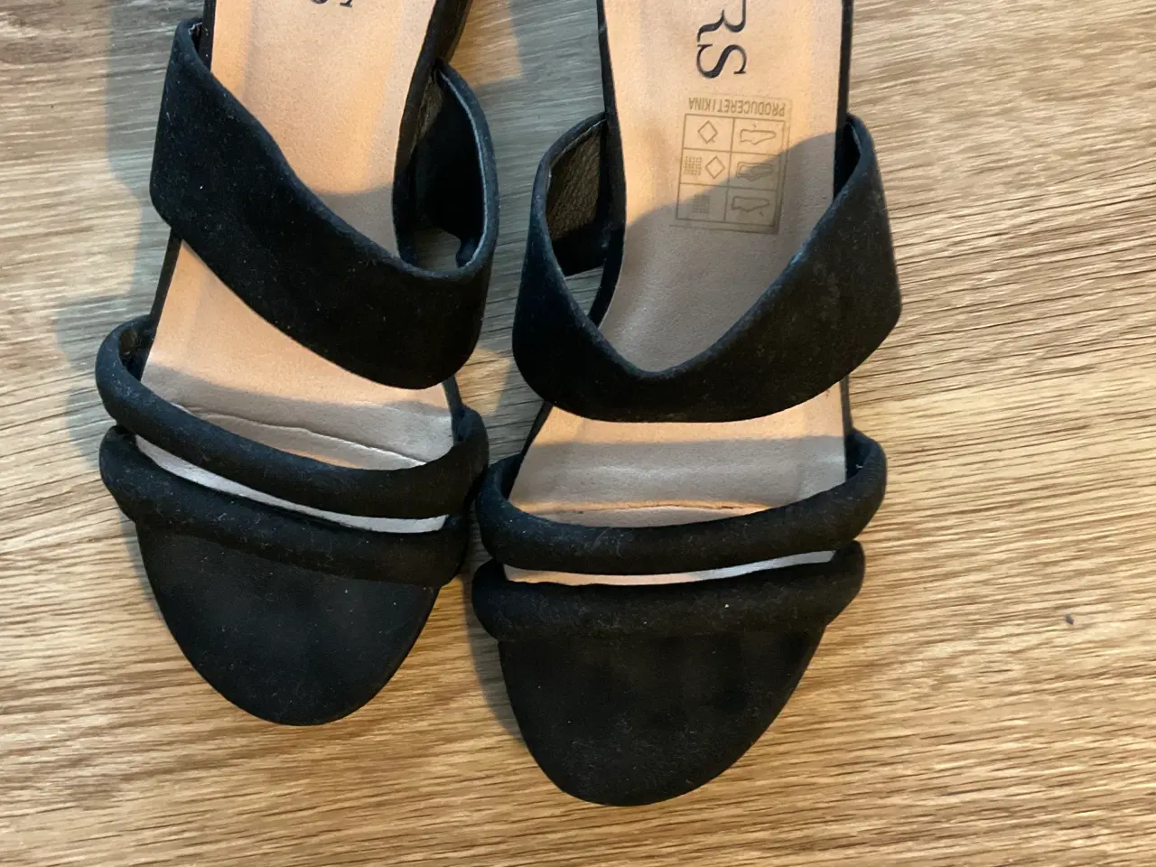 Billede 6 - Pris for alle sko i alt 150kr !!