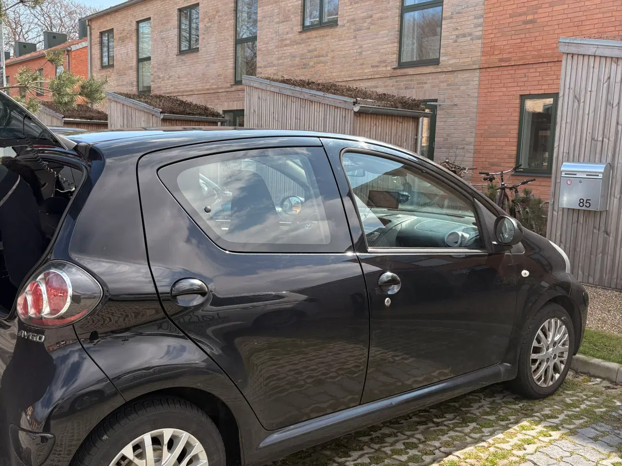 Billede 3 - Perfekt studiebil – Toyota Aygo 1.0 – Automatgear 