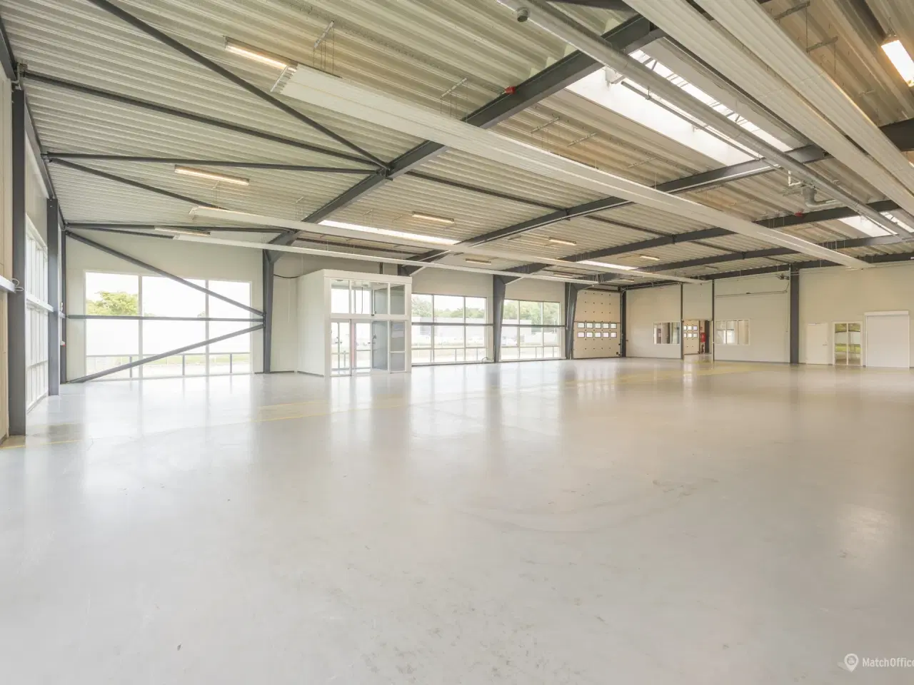 Billede 2 - ERHVERVSLEJEMÅL MED SYNLIG BELIGGENHED