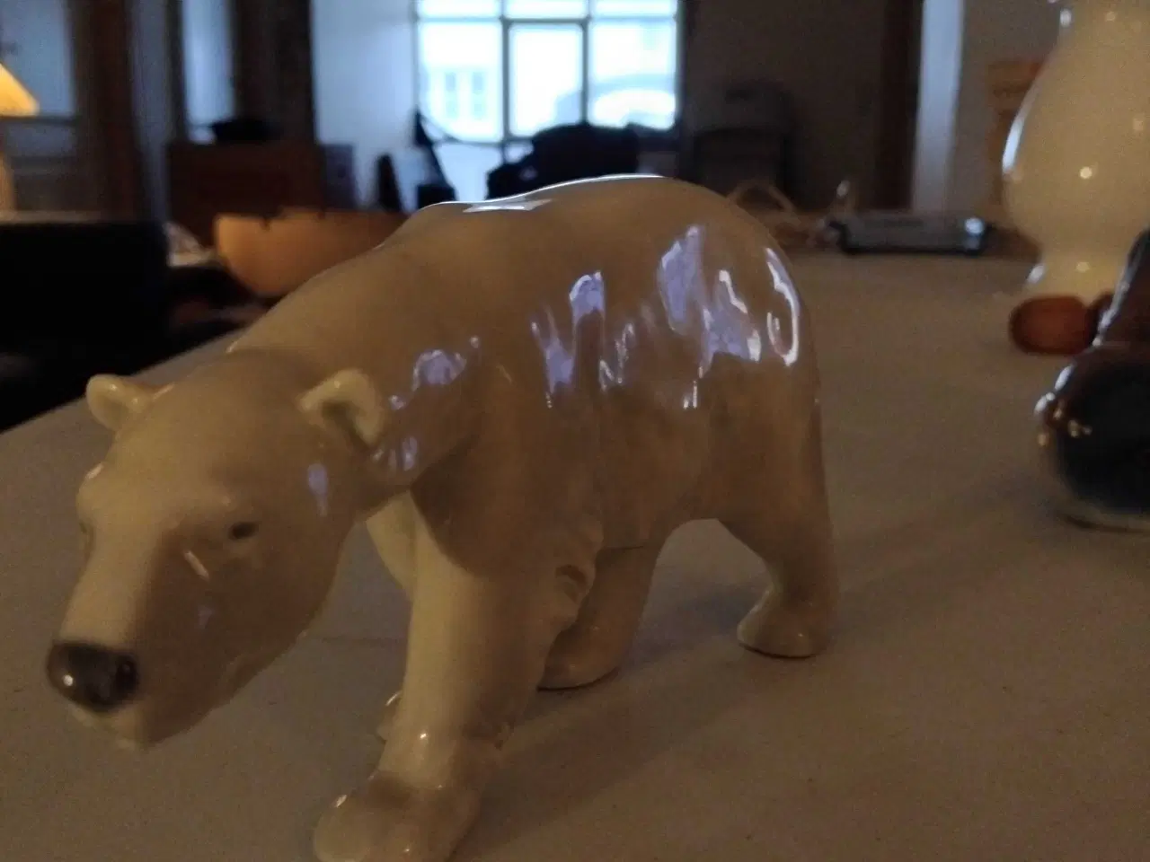 Billede 1 - Royal Copenhagen eller Bing & Grøndahl figur af en