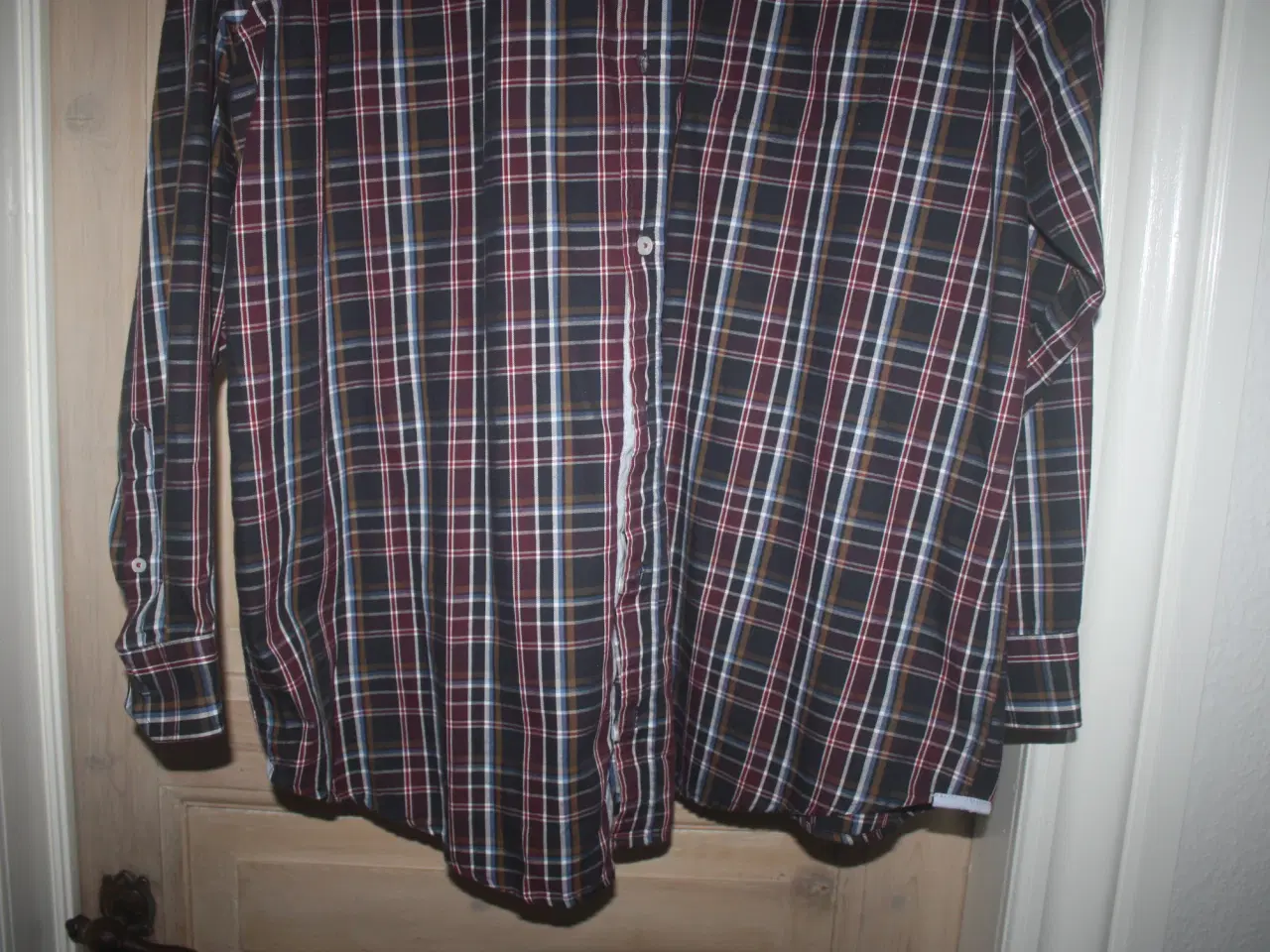 Billede 3 - Skjorte Pre End str. 49/50