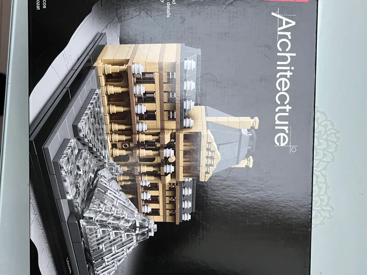 Billede 1 - lego 21024 louvre