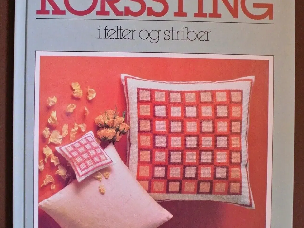 Billede 1 - korssting i felter og striber, af inga bergfeldt, 