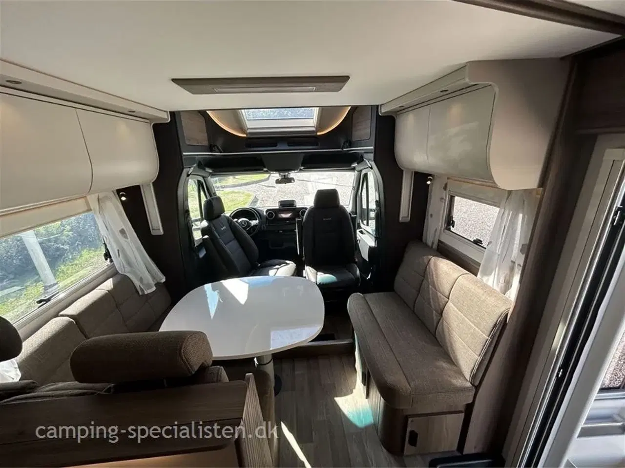Billede 4 - 2026 - Kabe Royal   Kabe Royal X910 LQB model 2026 kan snart ses hos Camping-Specialisten