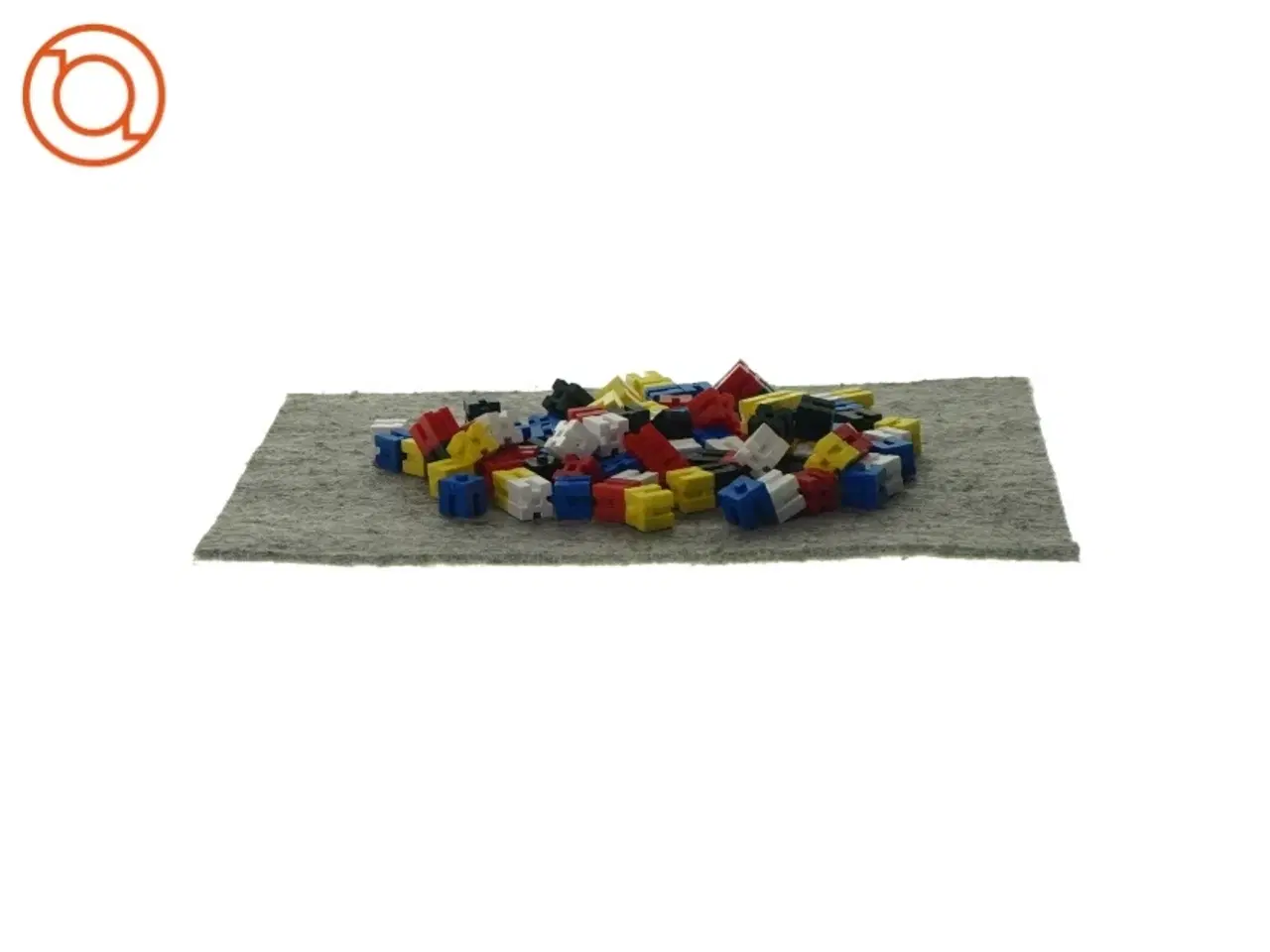 Billede 2 - Legetøj (str. 2 x 2cm)