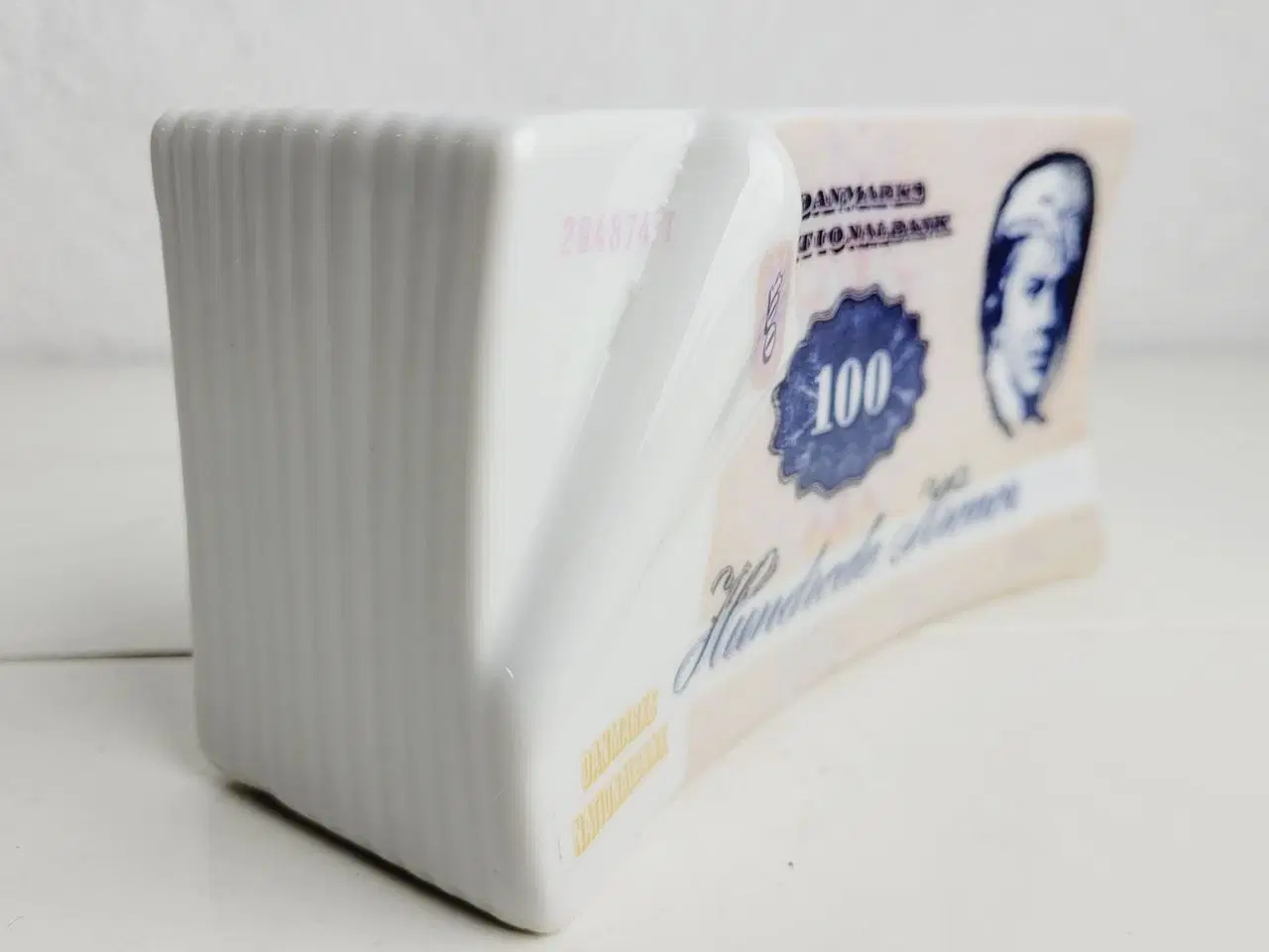 Billede 3 - ⭐️- Retro sparebøsse i form af en 100 kr. seddel!