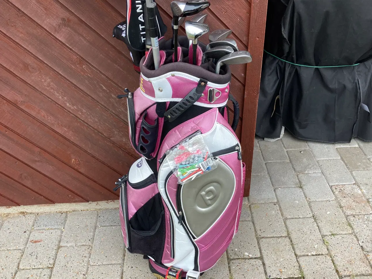 Billede 1 - Golfsæt med bag