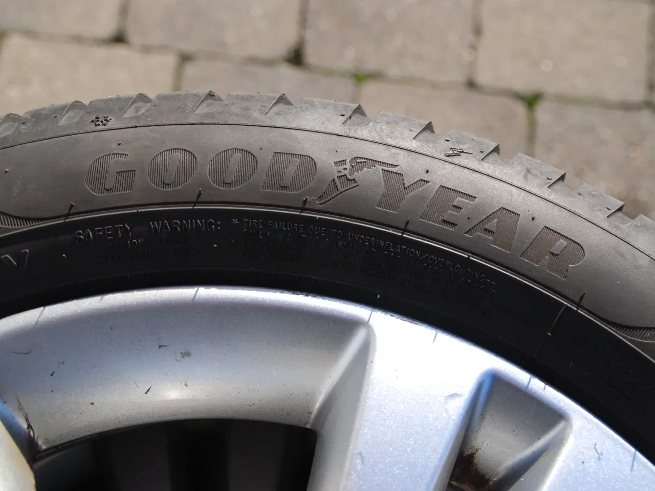 Billede 7 - Helårsdæk på alufælge