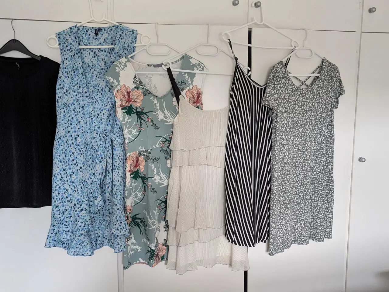 Billede 1 - Kjoler/ Bluse