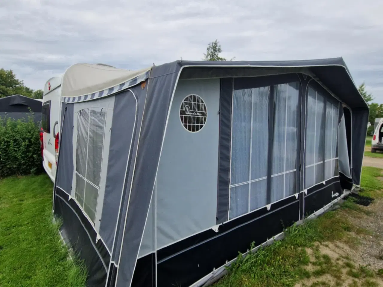 Billede 7 - BURSTNER Campingvogn 