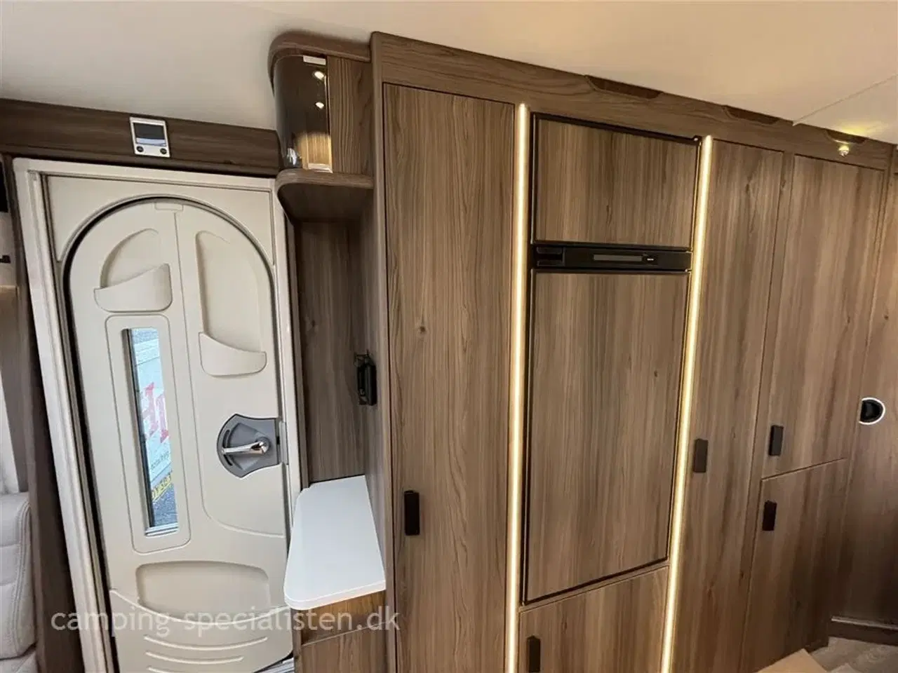 Billede 7 - 2026 - Kabe Smaragd 520 XL KS Premium Line   Kabe Smaragd 520 XL KS PREMIUM LINE model 2026 kan snart ses  hos Camping-Specialisten i Silkeborg