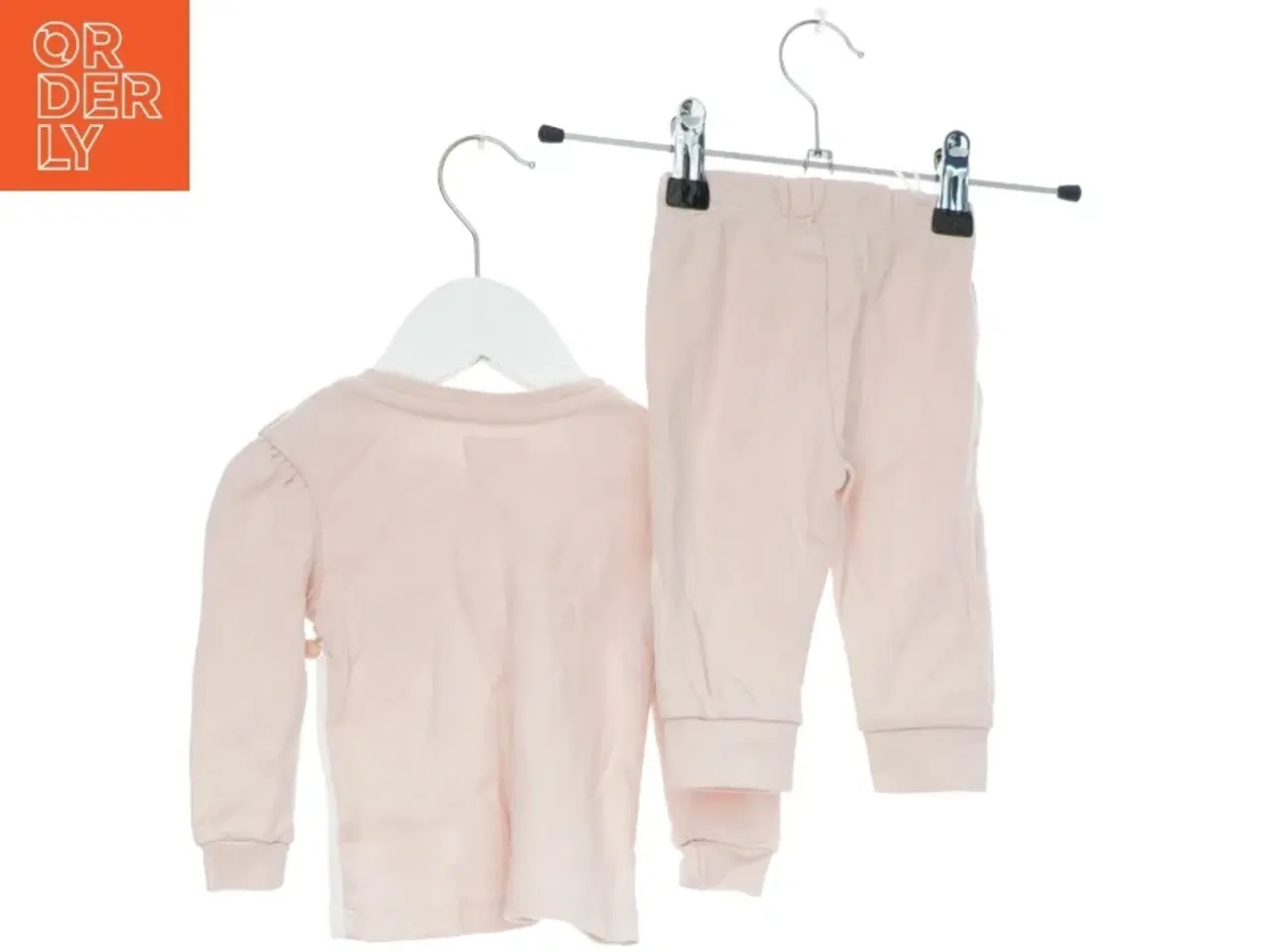 Billede 1 - Sæt med top og bukser fra Fisher-Price (str. 68)