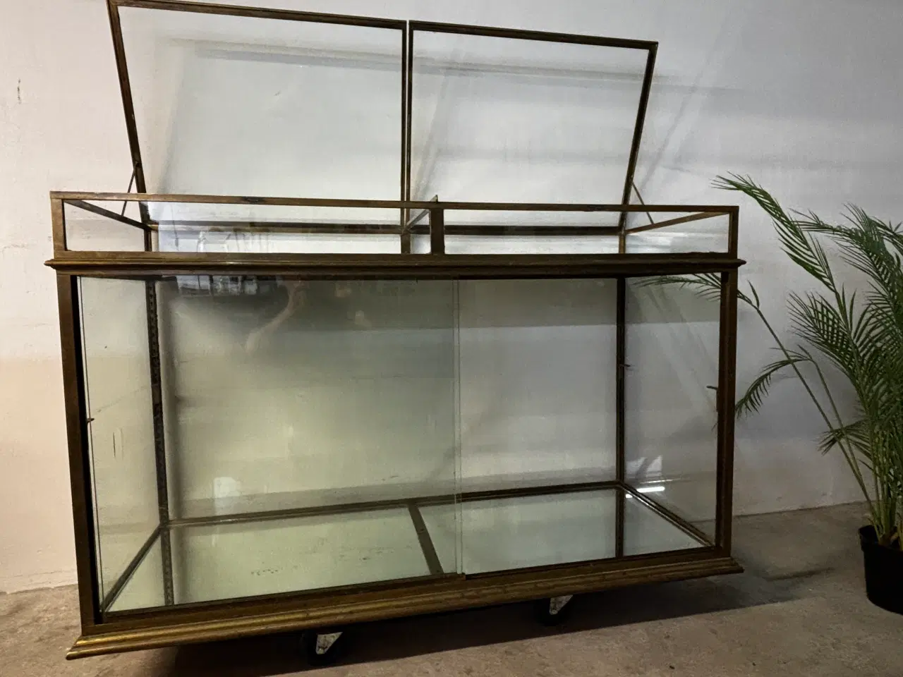 Billede 14 - Eksklusiv fransk vitrine desk i messing