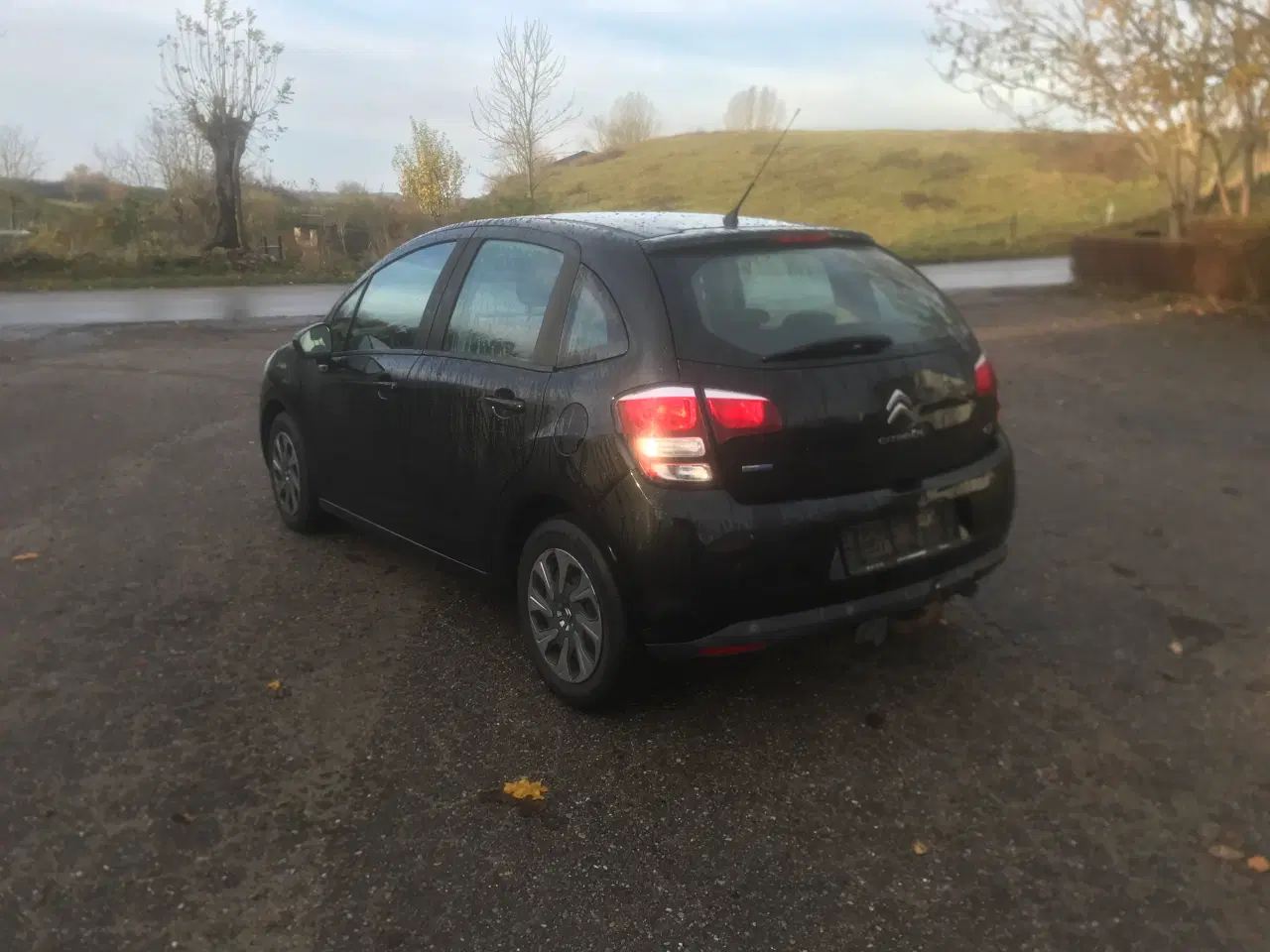 Billede 16 - Citroen c3 fra 2015 1,6 4-dørs M. Bagklap Halvårli