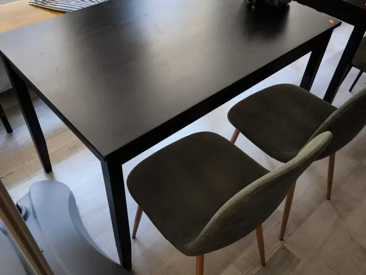 Billede 2 - Borde med stole