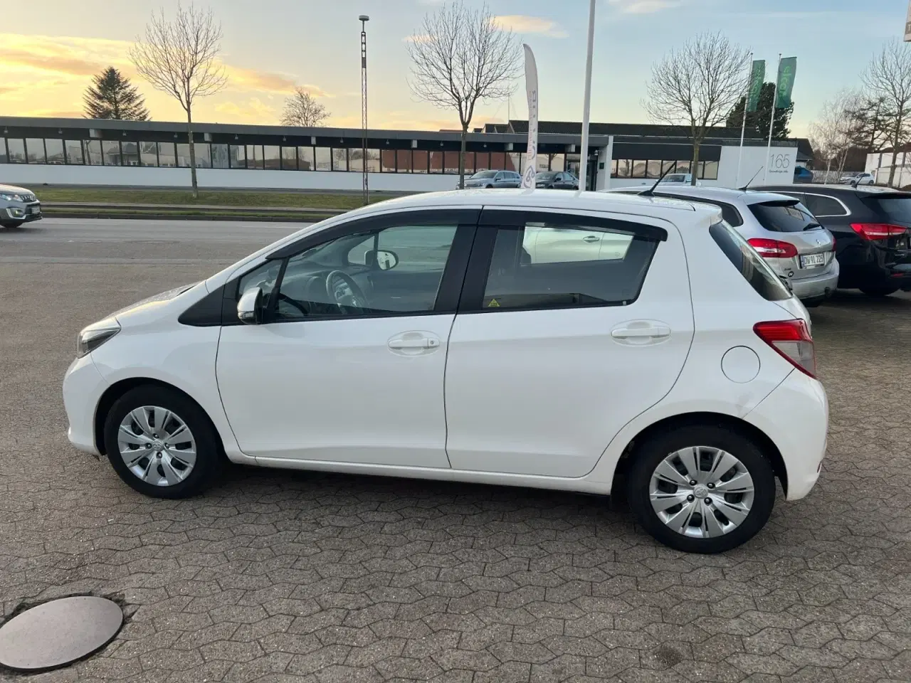 Billede 5 - Toyota Yaris 1,3 VVT-i T1