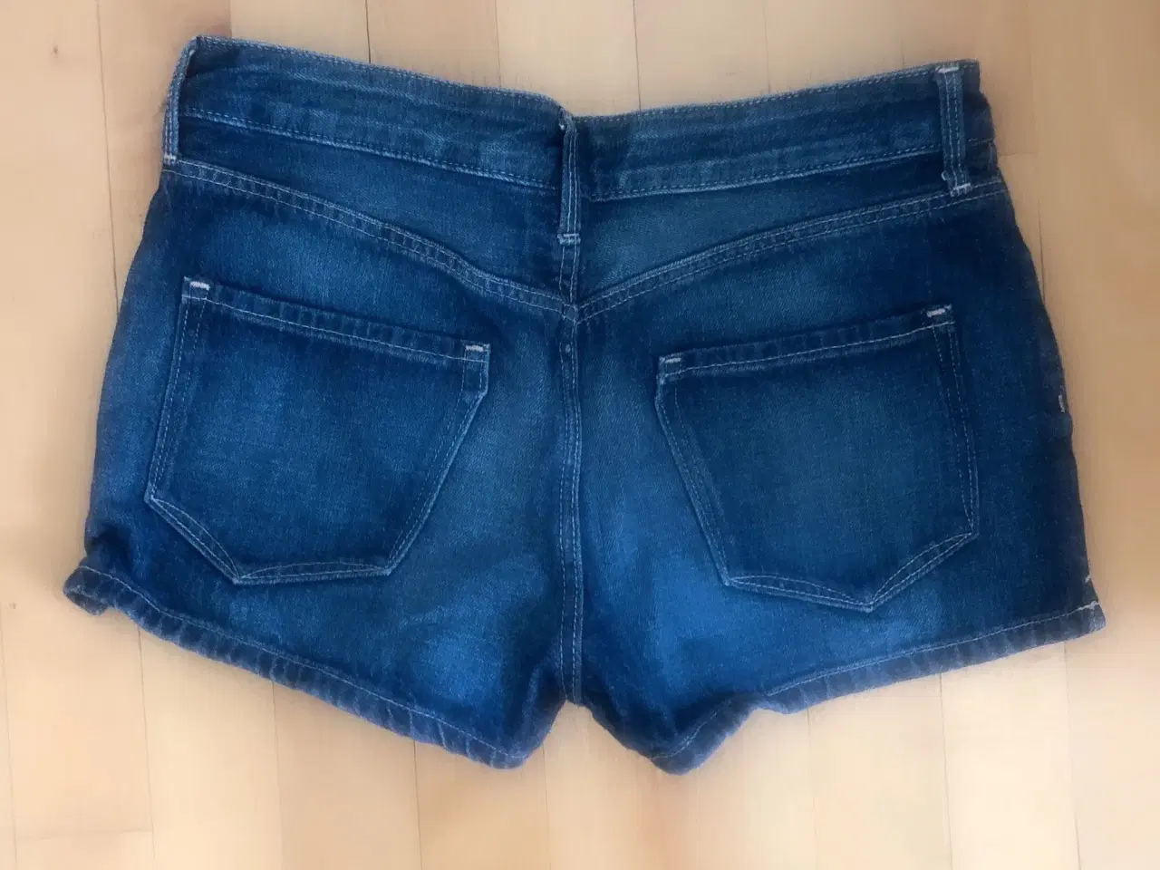 Billede 2 - H&M denimshorts str 158 cm 12-13 år