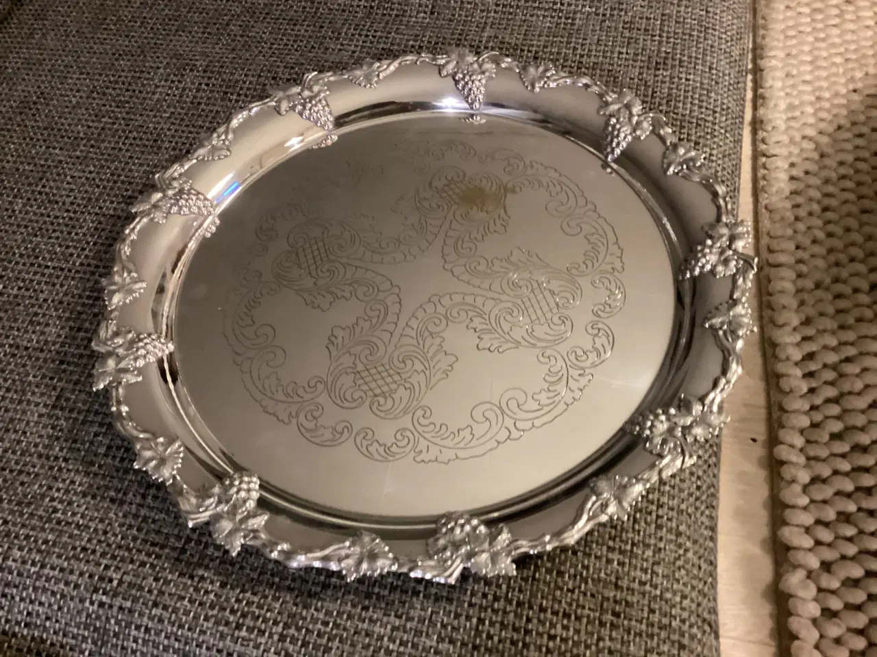 Billede 3 - Smukt vintage sølvpletfad-dekorativt drue/vinranke