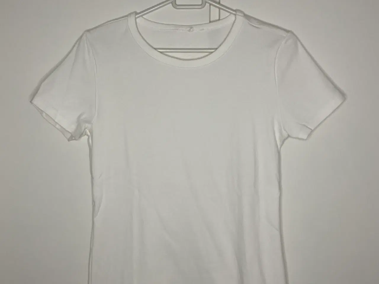 Billede 1 - Hvid T-shirt