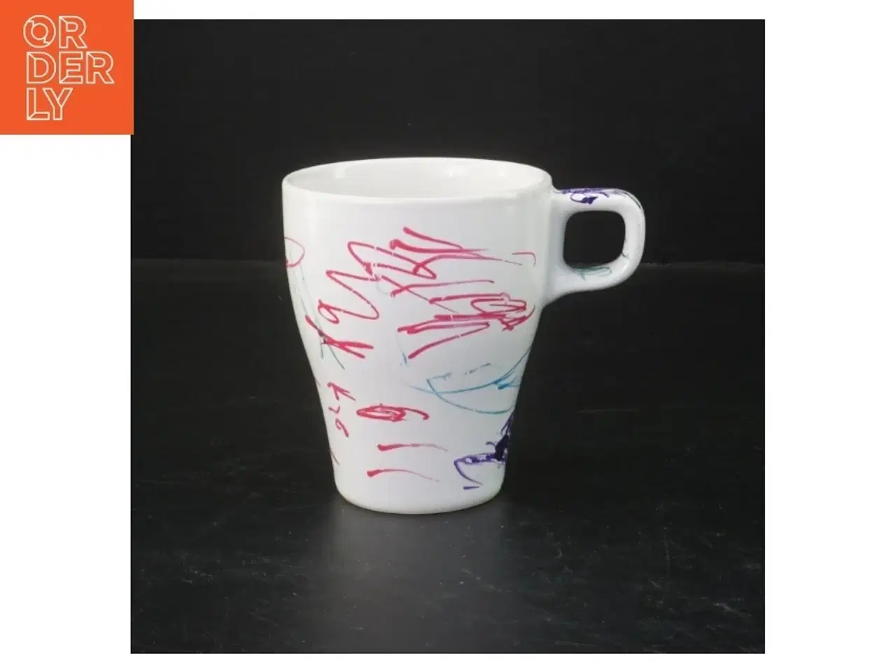 Billede 2 - Hvid kop med farverige mønstre (str. 10 cm)