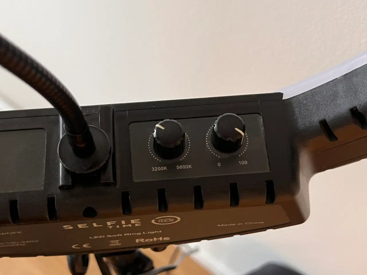 Billede 2 - Selfie stativ med ring light. 