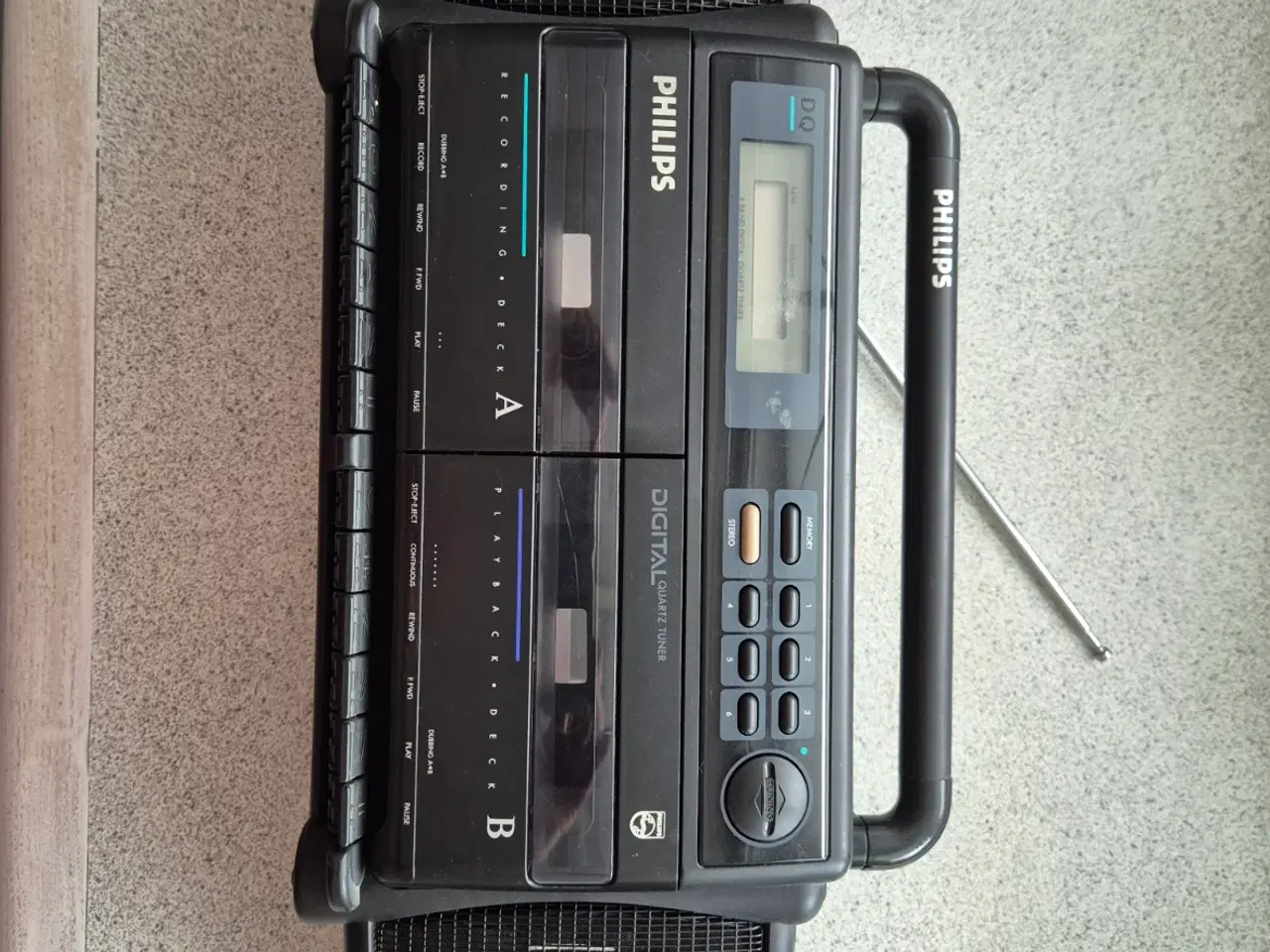 Billede 1 - Philips FM radio og dobbelt kassettebåndoptager