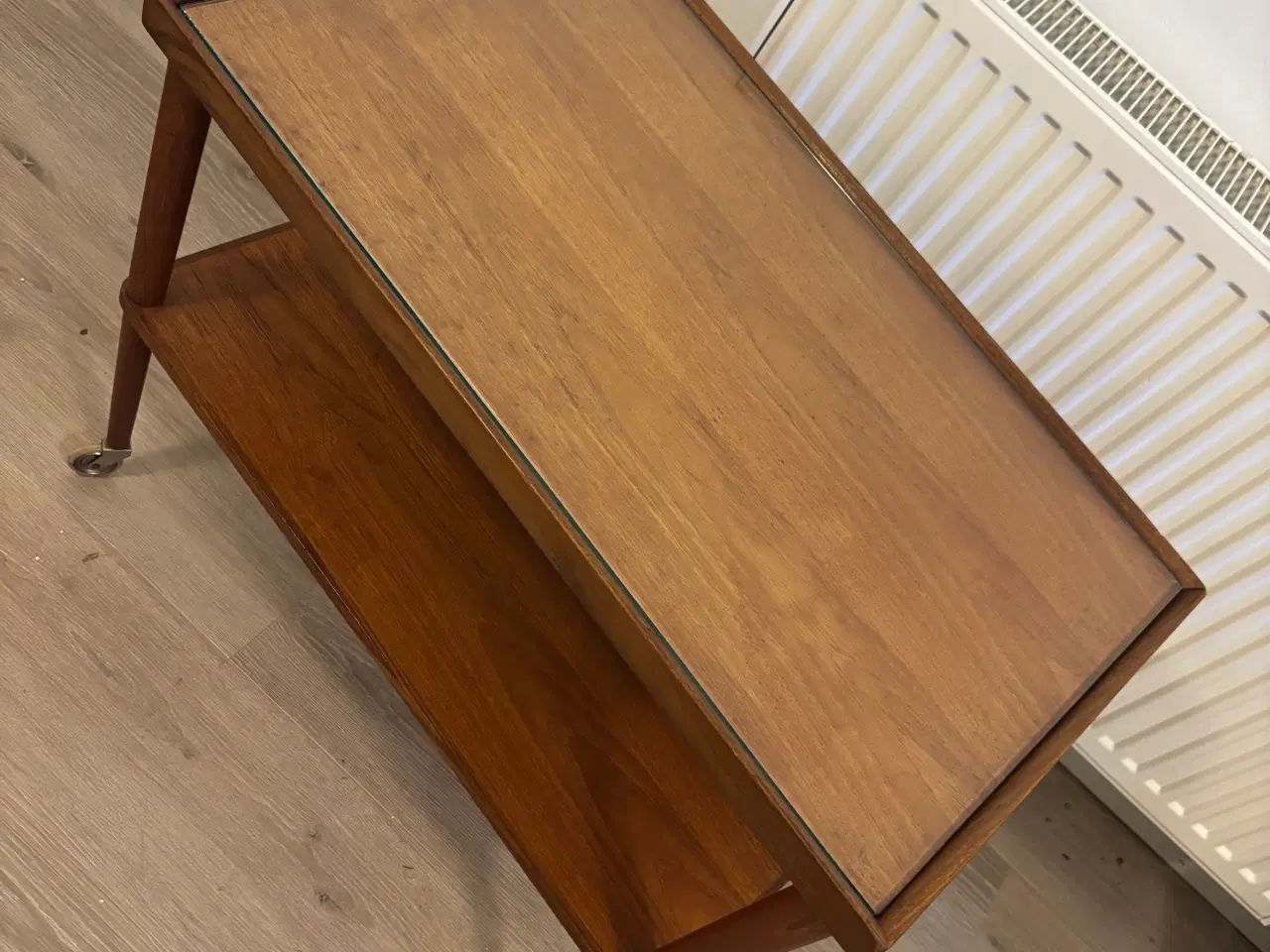 Billede 2 - Rullebord/bakkebord med glasplade