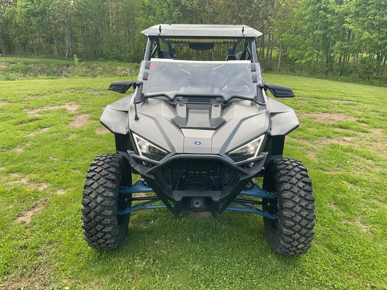 Billede 4 - Polarias rzr pro  på traktorplader 