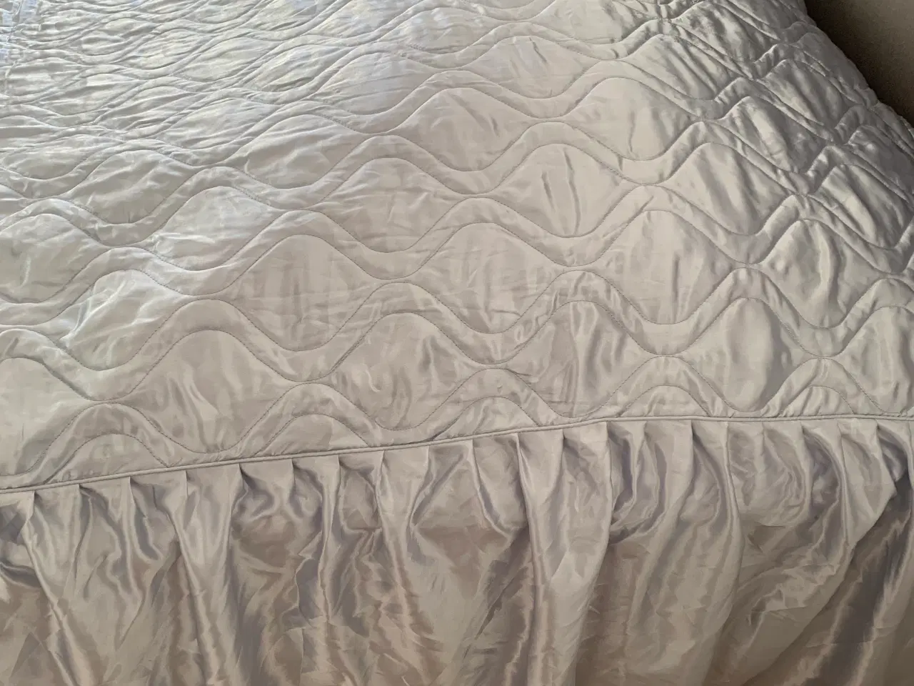 Billede 2 - Sengetæppe ikke brugt. 