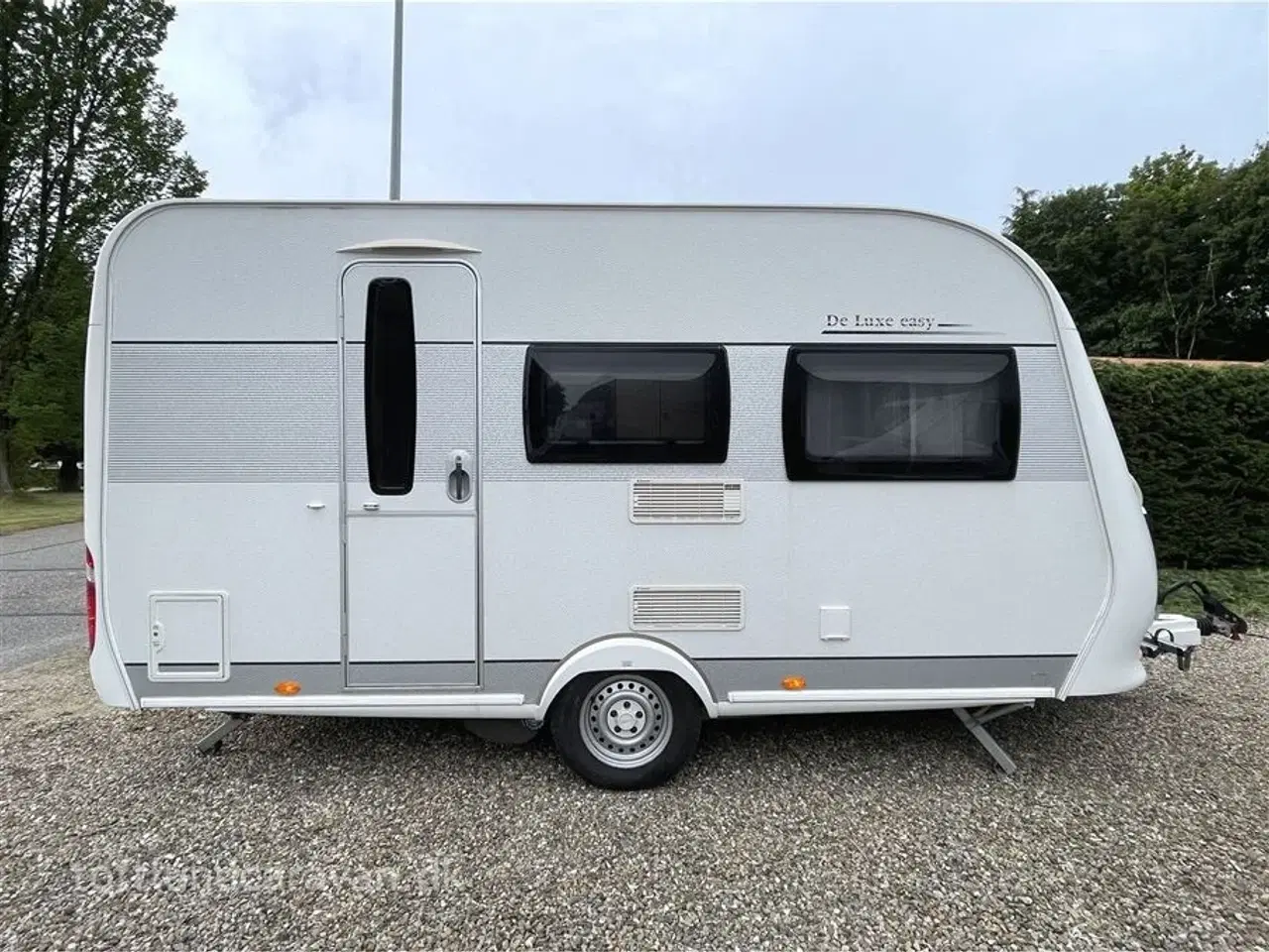 Billede 7 - 2014 - Hobby De Luxe Easy 400 SF   LAV EGENVÆGT KUN 913 KG, PERFEKT TIL EL-BILER, m/MOVER og Isabella fortelt, ALT I UDSTYR medfølger.