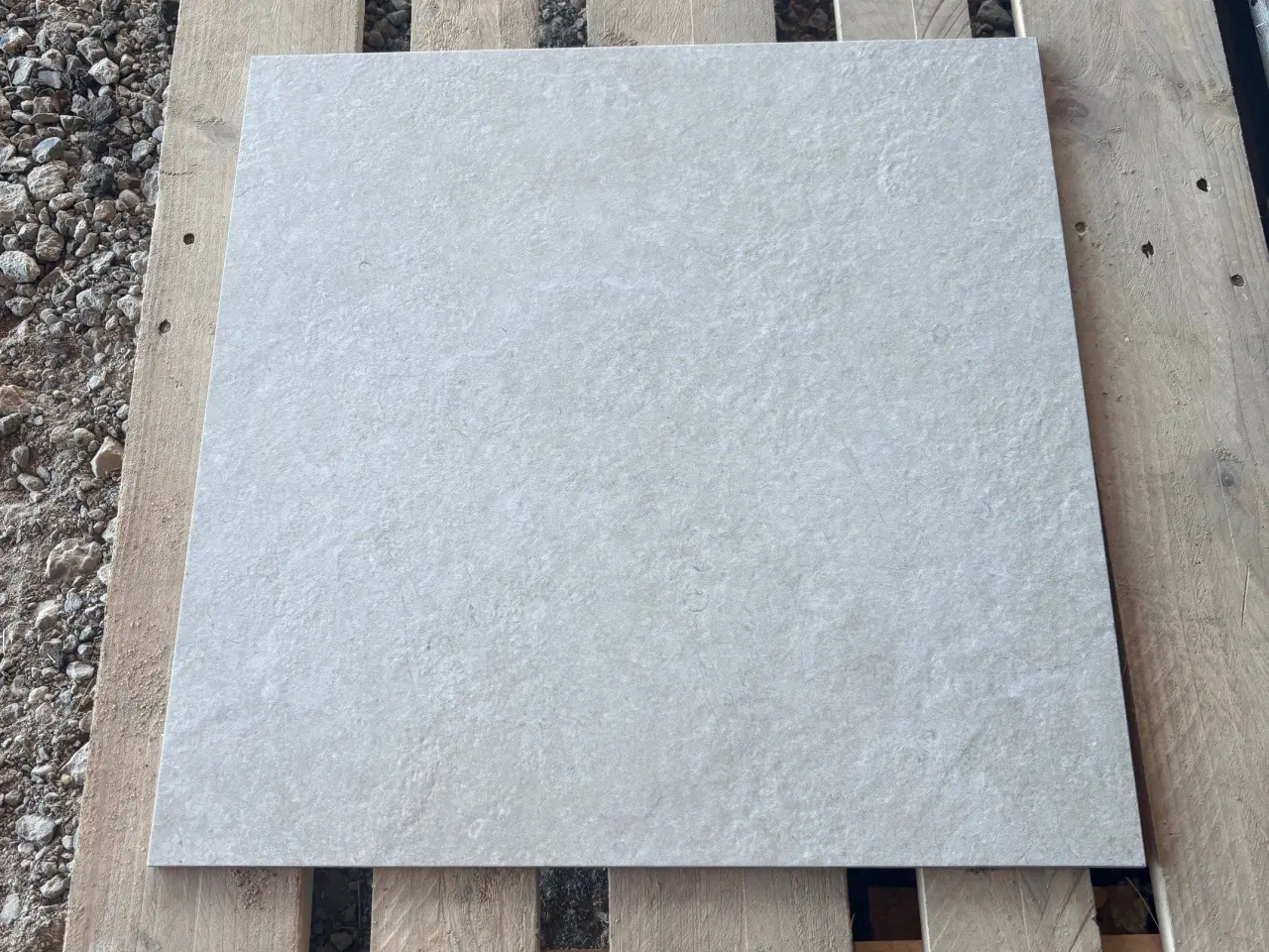 Billede 3 - Flotte 60x60 klinker til gulv og vægge. 19,5 m2