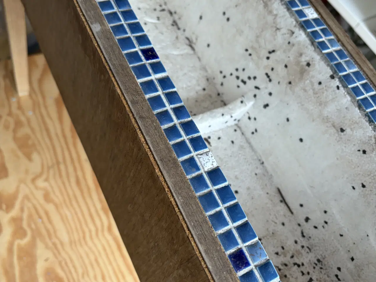 Billede 6 - Retro blomsterkasse med flamingo – unik og dekorat