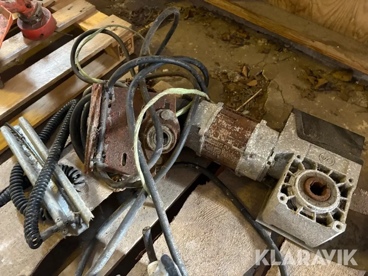 Billede 7 - Styringsboks og motor til port GfA elektromaten
